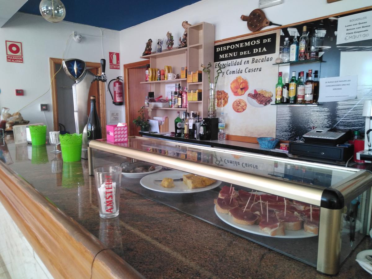 Hostal El Tropezon Matallana de Valmadrigal Ngoại thất bức ảnh