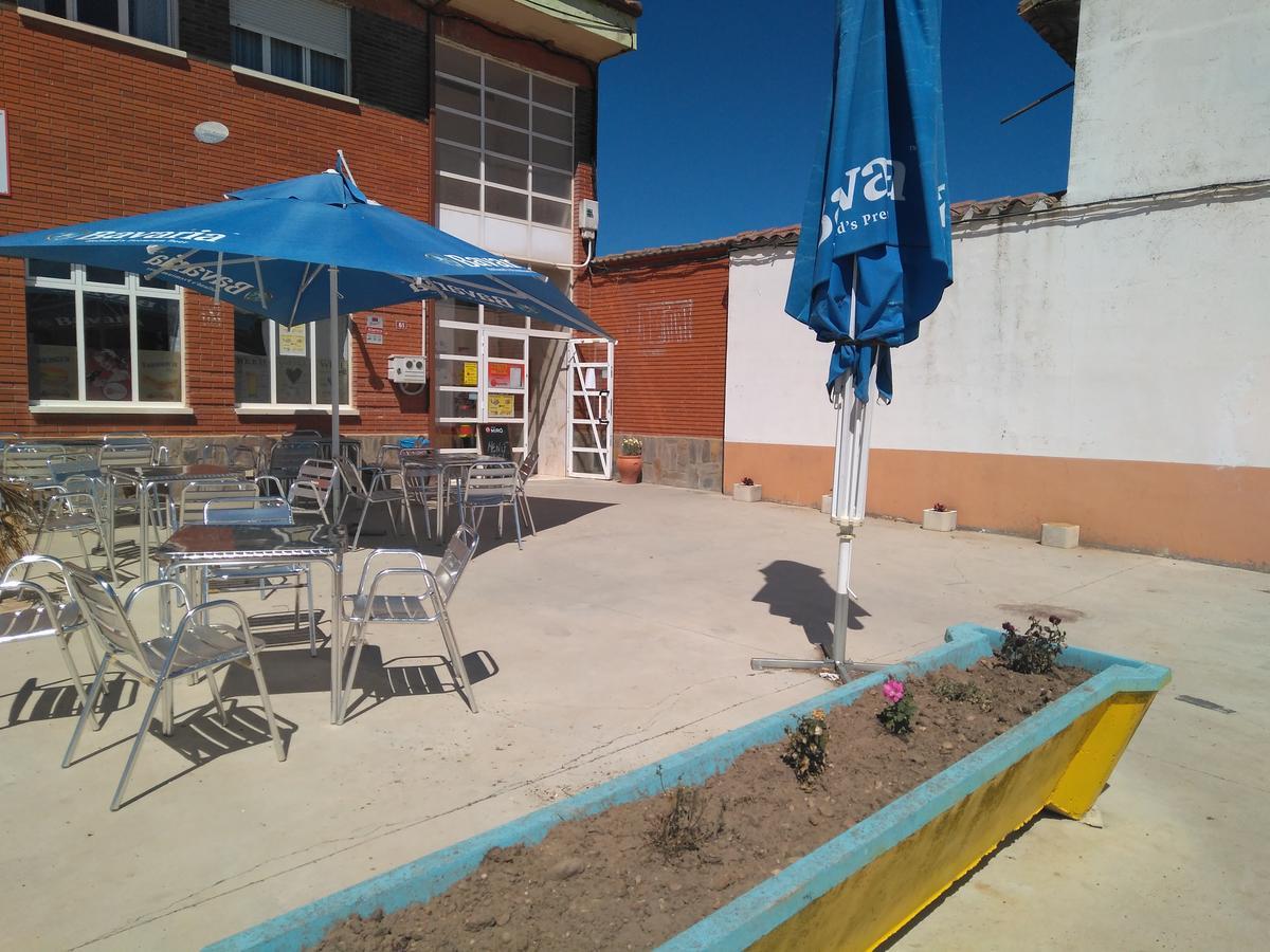 Hostal El Tropezon Matallana de Valmadrigal Ngoại thất bức ảnh