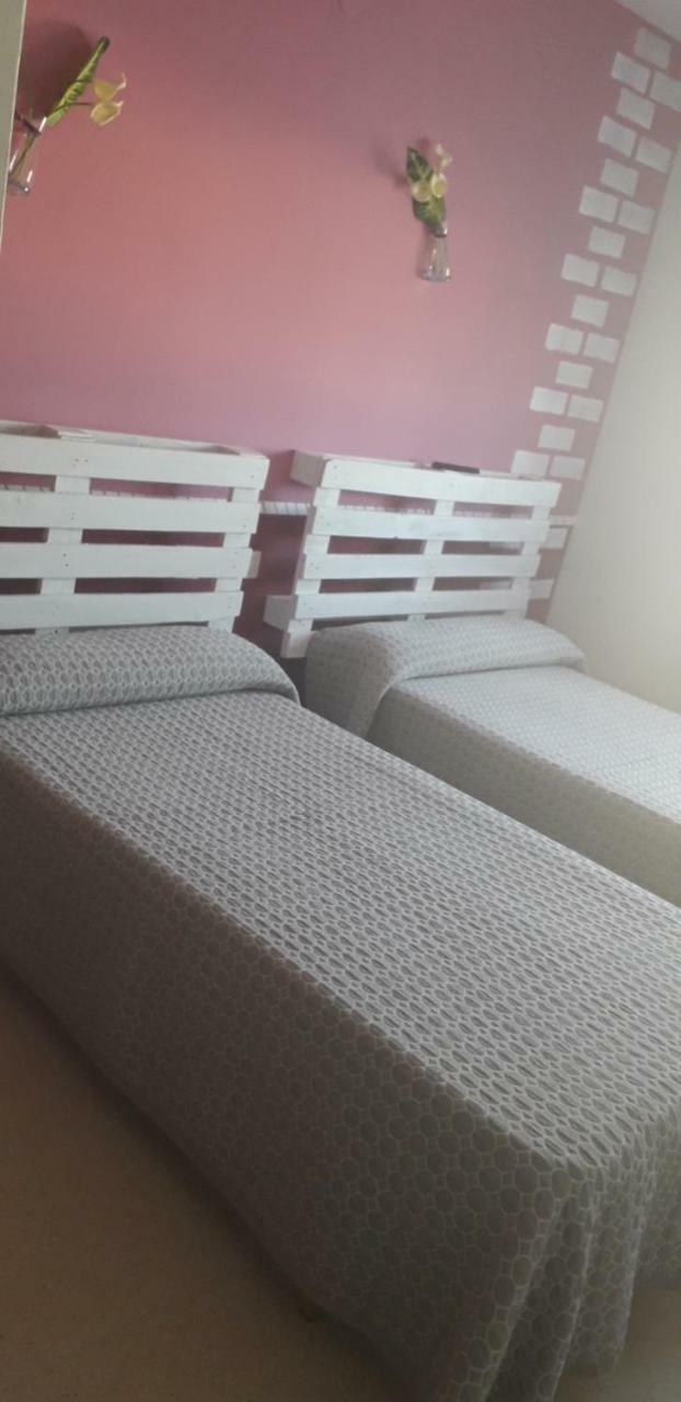Hostal El Tropezon Matallana de Valmadrigal Ngoại thất bức ảnh
