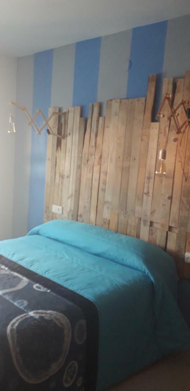 Hostal El Tropezon Matallana de Valmadrigal Ngoại thất bức ảnh